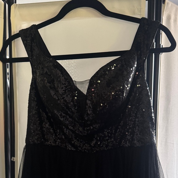 Ever Pretty Black Sequin Maxi Dress - Picture 2 of 6